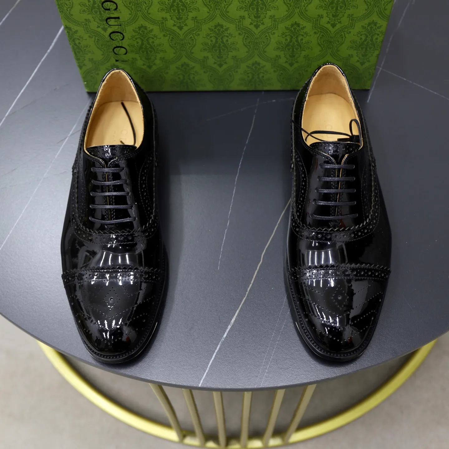 Men's shoes 💰660💰🙅‍♂️🙅‍♂️🙅‍♂️Niuli Brand: Gucci GuCCI Standard code: Men's code 39-44 (45 can be customized) Grade: Same style as the official website Original quality Material: Original cowhide surface Comfortable cowhide lining Original outsole Style category: Men's fashionable casual leather shoes Distinguished big-name luxury elements, top luxury Color: actual picture color